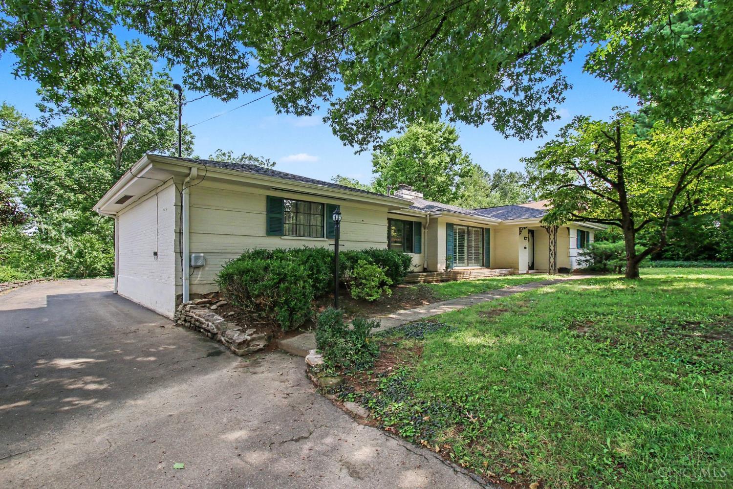 8590 Lynnehaven Drive, Amberley, OH, 45236