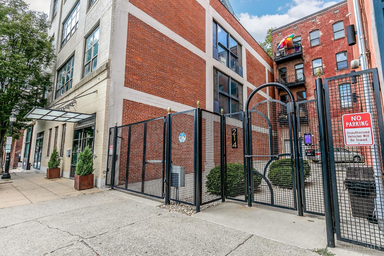 Urban contemporary penthouse with beautiful views of downtown and Ziegler Park Pool across the street.  Rare opportunity to own this spacious top floor unit with soaring ceilings, 2 outdoor areas, 2 bedrooms and 2 baths, exposed rafters and brick, lots of large windows open to this light filled home. The elevator opens into the unit from the lobby/garage.  Gated compound with Butterfly MX Secured entry and elevator security.  Large storage area and nicely equipped gym. Walk across the street for dog park or pool.  Wonderful area in the city with walkable city living to all our city has to offer.
