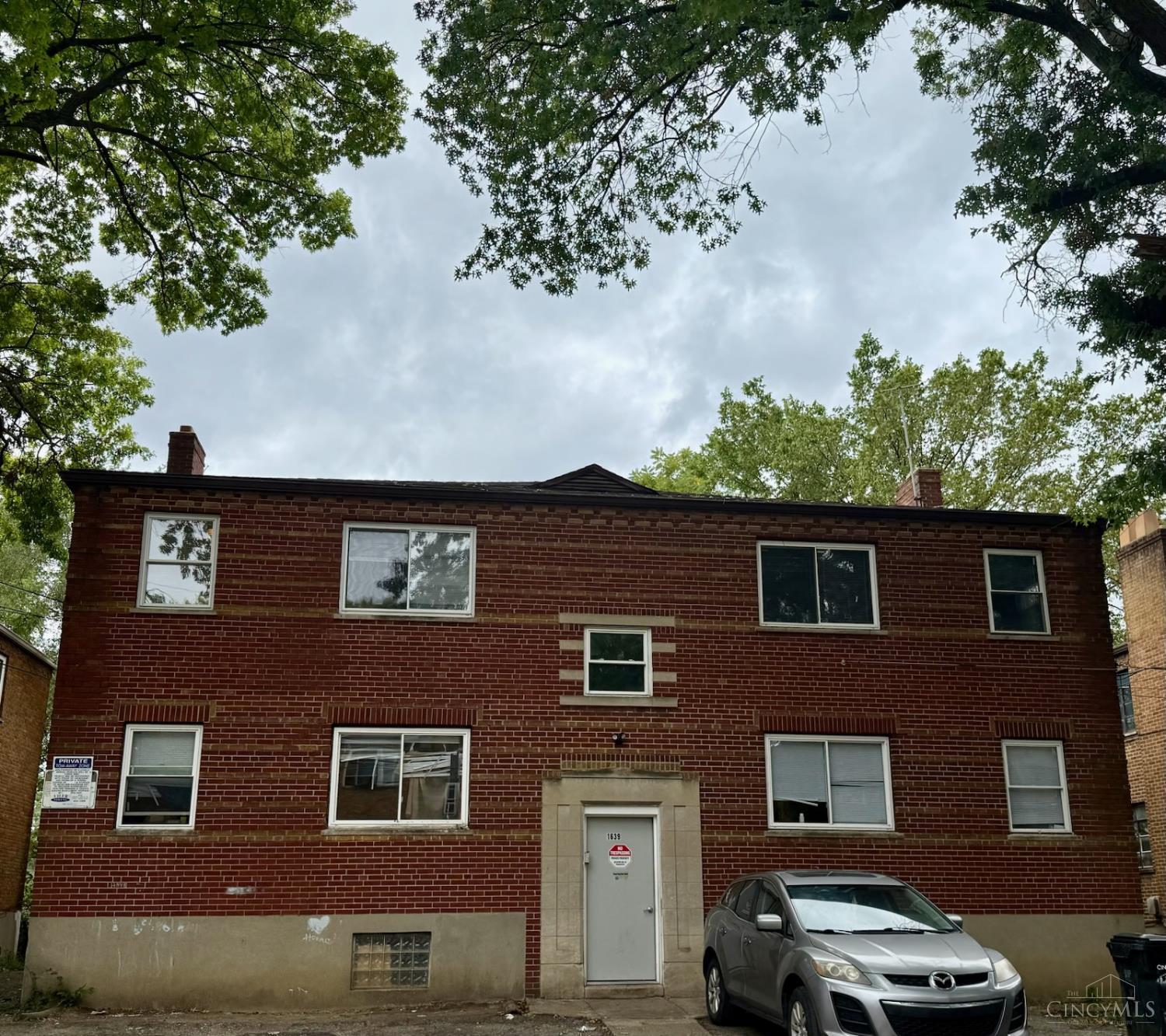1639 Anita Place Unit: 4