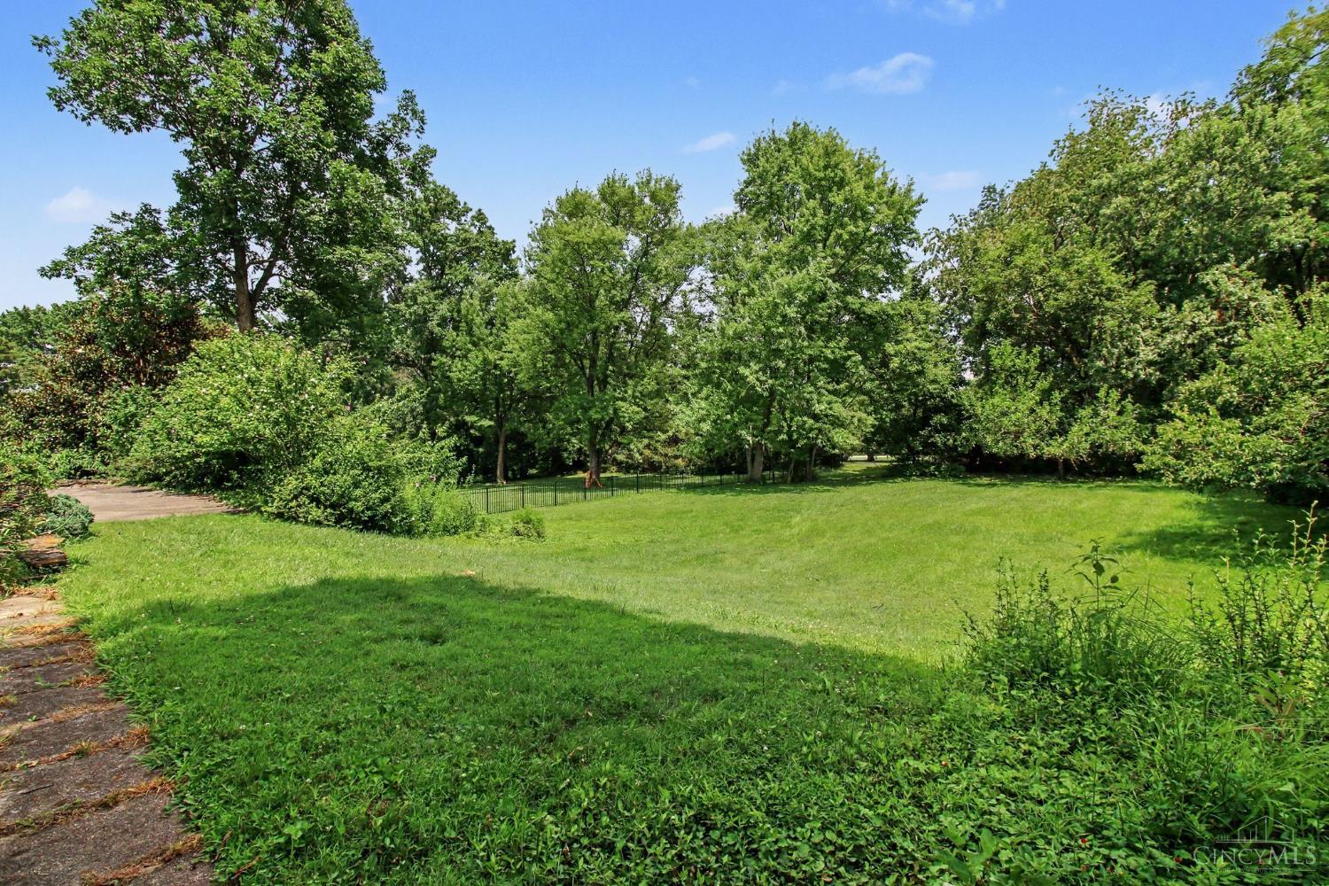 8590 Lynnehaven Drive, Amberley, OH, 45236