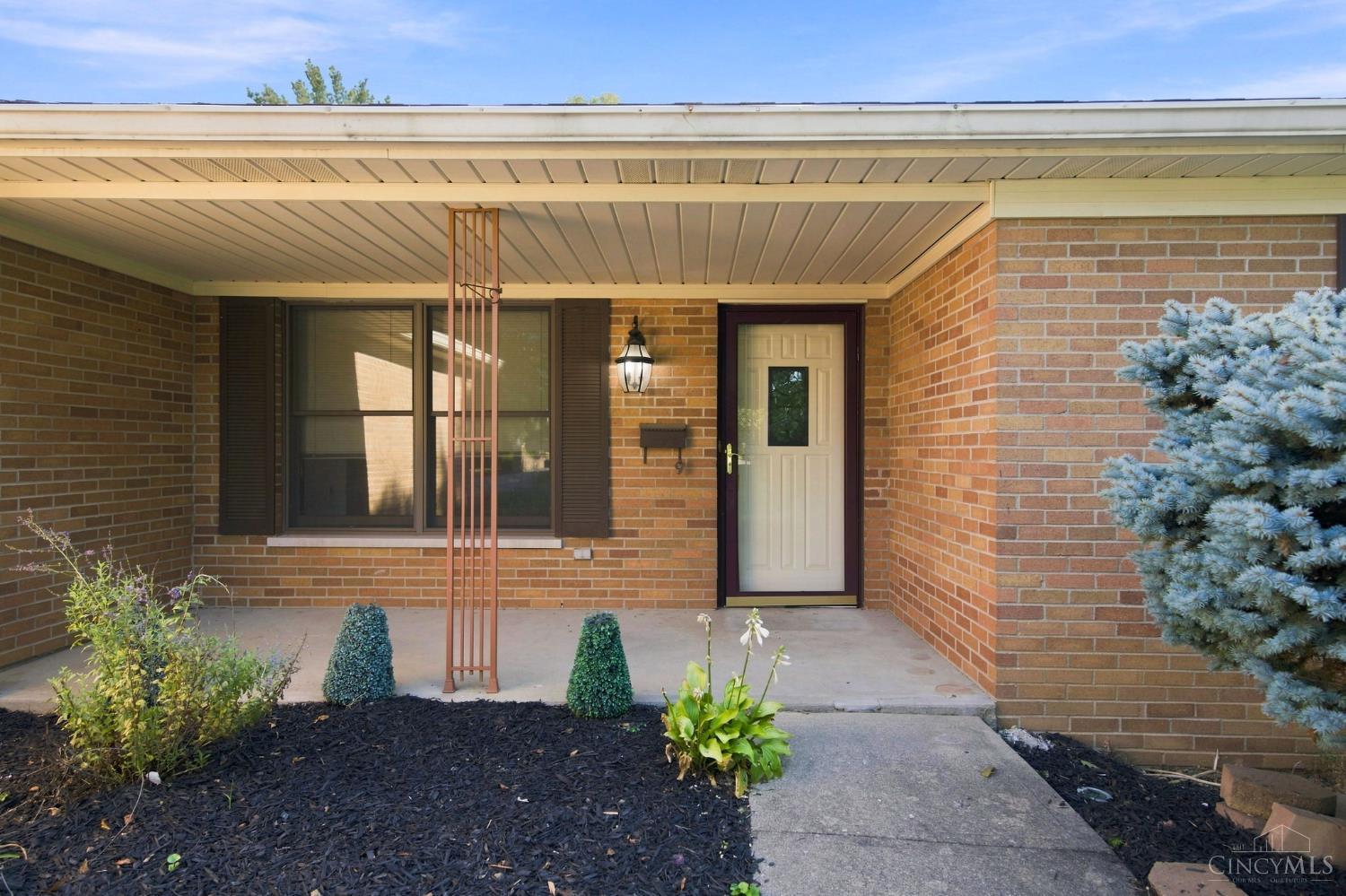 3rd image of 4266 Marcrest Dr, Cincinnati, OH 45211 | MLS# 1888969