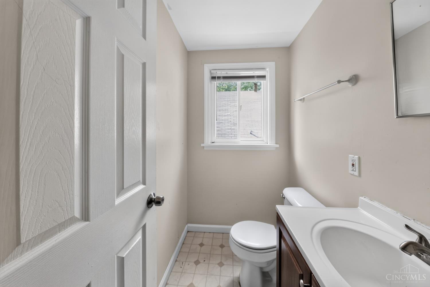 1911 Ashbrook Drive, Cincinnati, OH, 45238 — photo 21