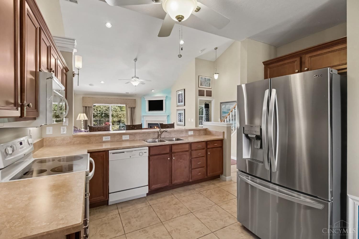 2nd image of 6976 Aspen Point Ct, Green Twp, OH 45247 | MLS# 1889484