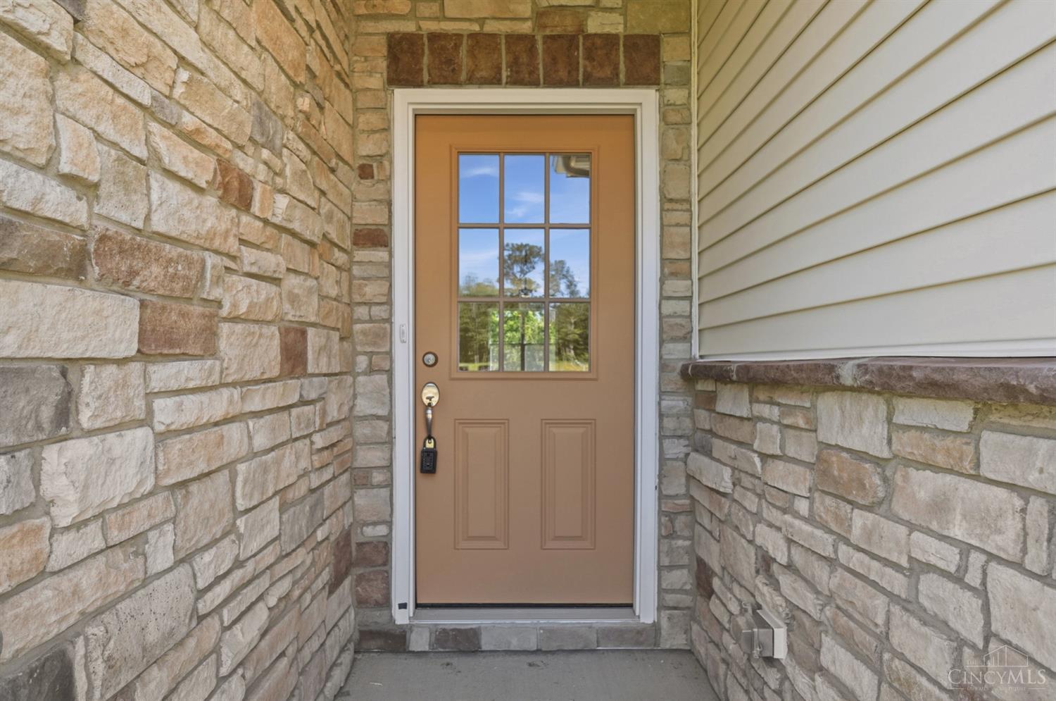 3rd image of 1255 Eagle Blvd, Maineville, OH 45039 | MLS# 1855207