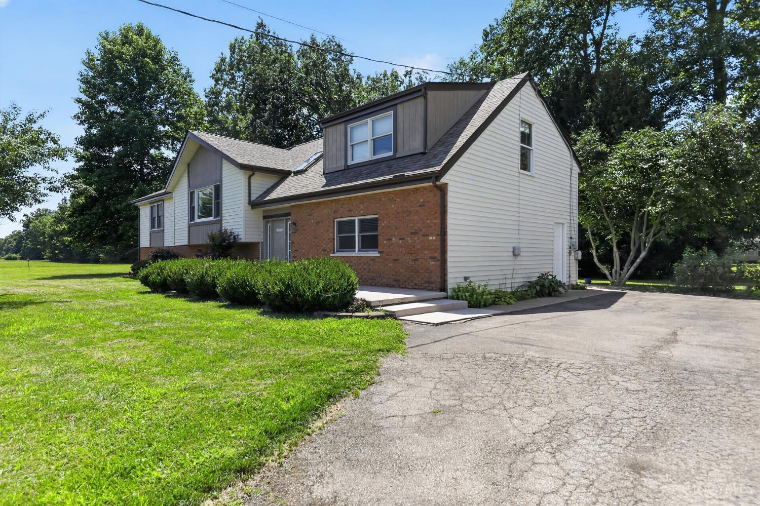 2nd image of 120 Haw Dr, Franklin Twp, OH 45171 | MLS# 1884831