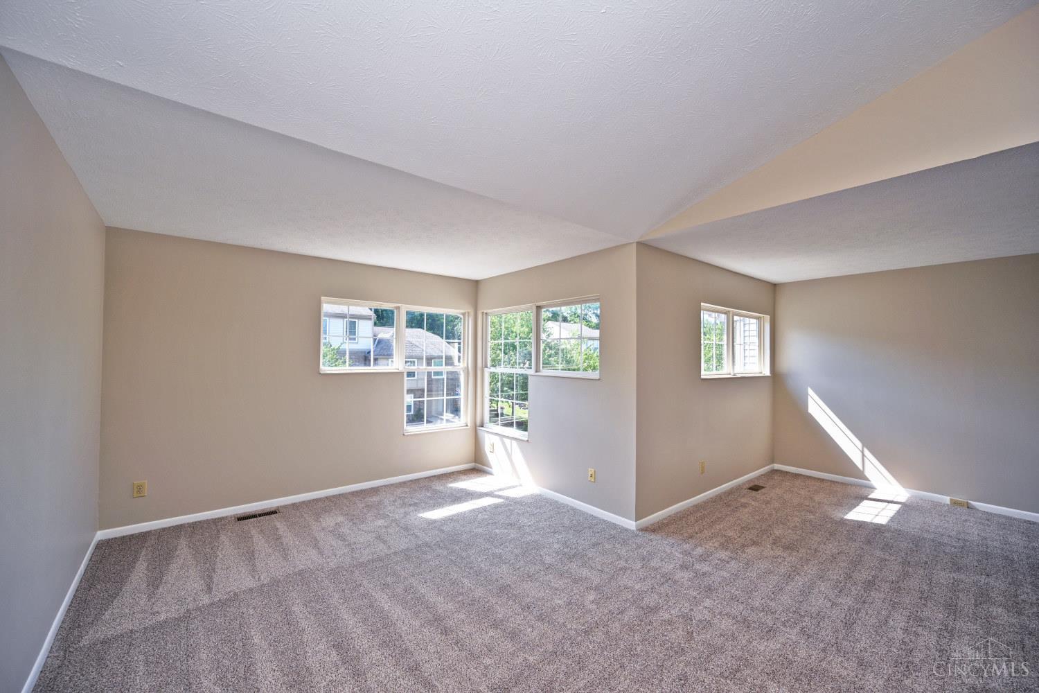 4327 Courageous Circle, Colerain Twp, OH, 45252 — photo 15