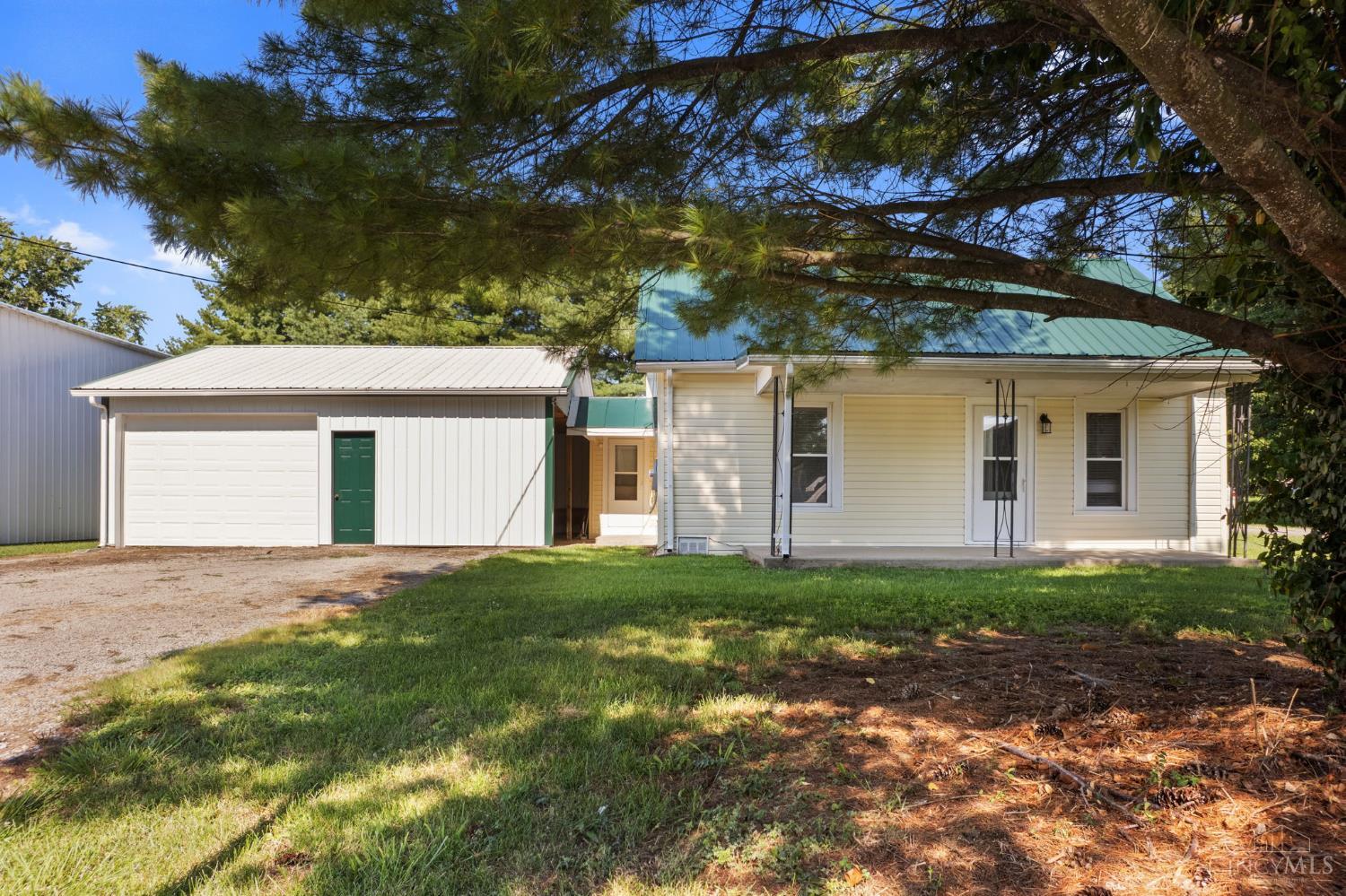 239 Middle North, Russellville, OH, 45168