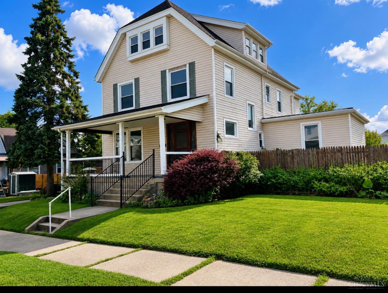 1st image of 125 N F St, Hamilton, OH 45013 | MLS# 1889567