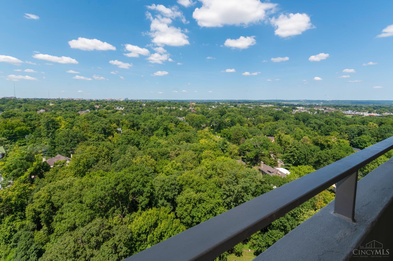 2nd image of 2324 Madison Rd #1701, Cincinnati, OH 45208 | MLS# 1889525