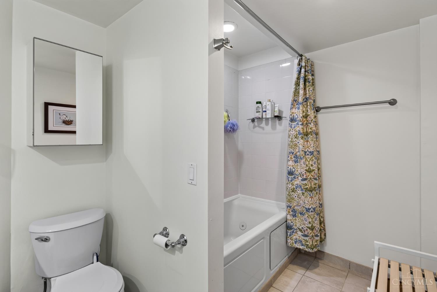 331 Milton Street, Cincinnati, OH, 45202 — photo 32