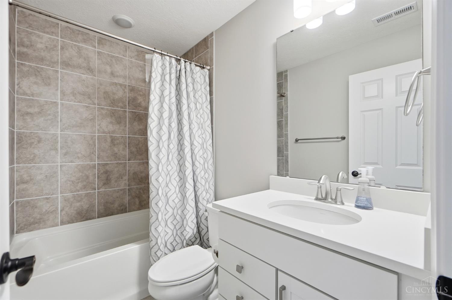 9412 Sunstone Drive, West Chester, OH, 45241 — photo 22