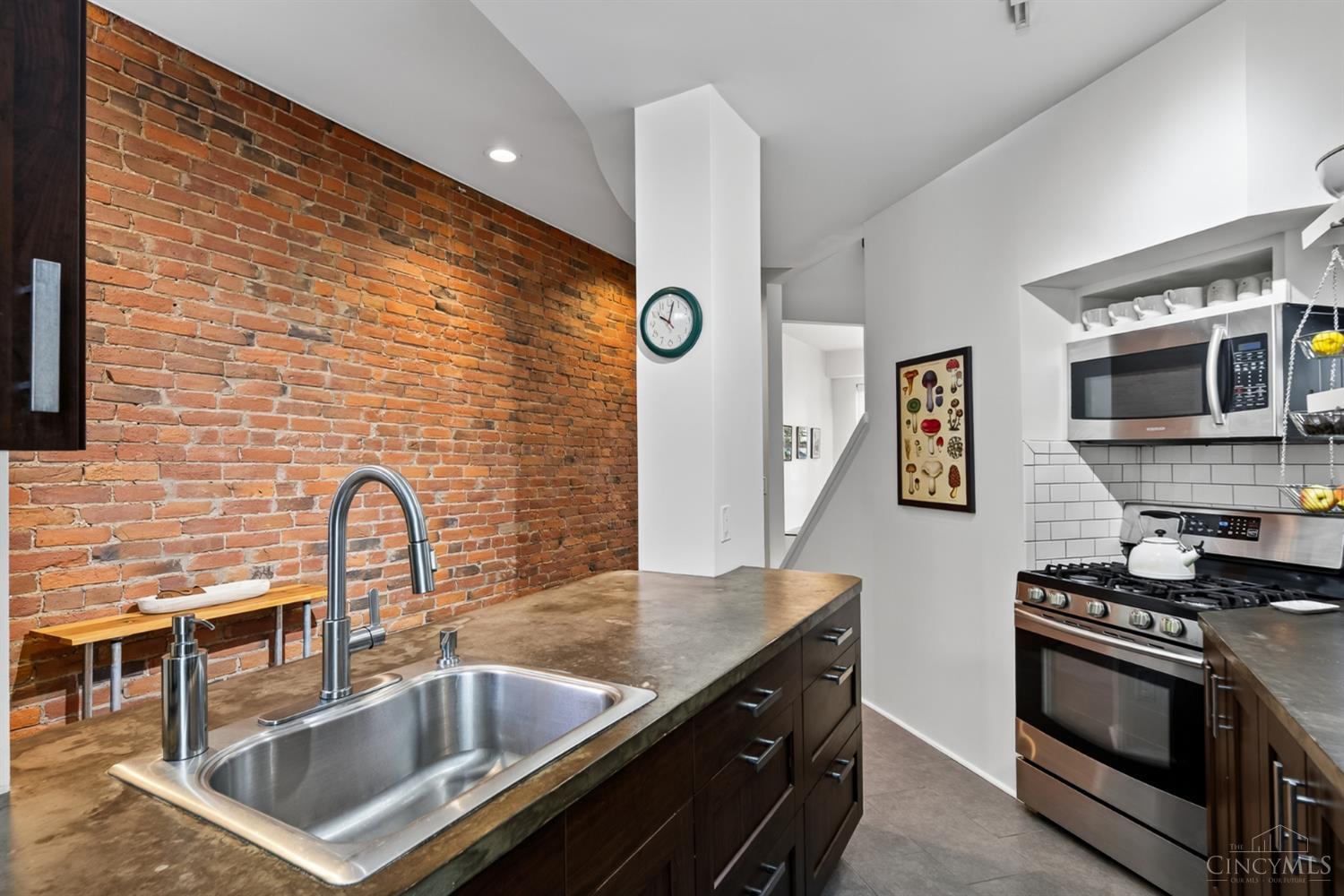 331 Milton Street, Cincinnati, OH, 45202 — photo 8