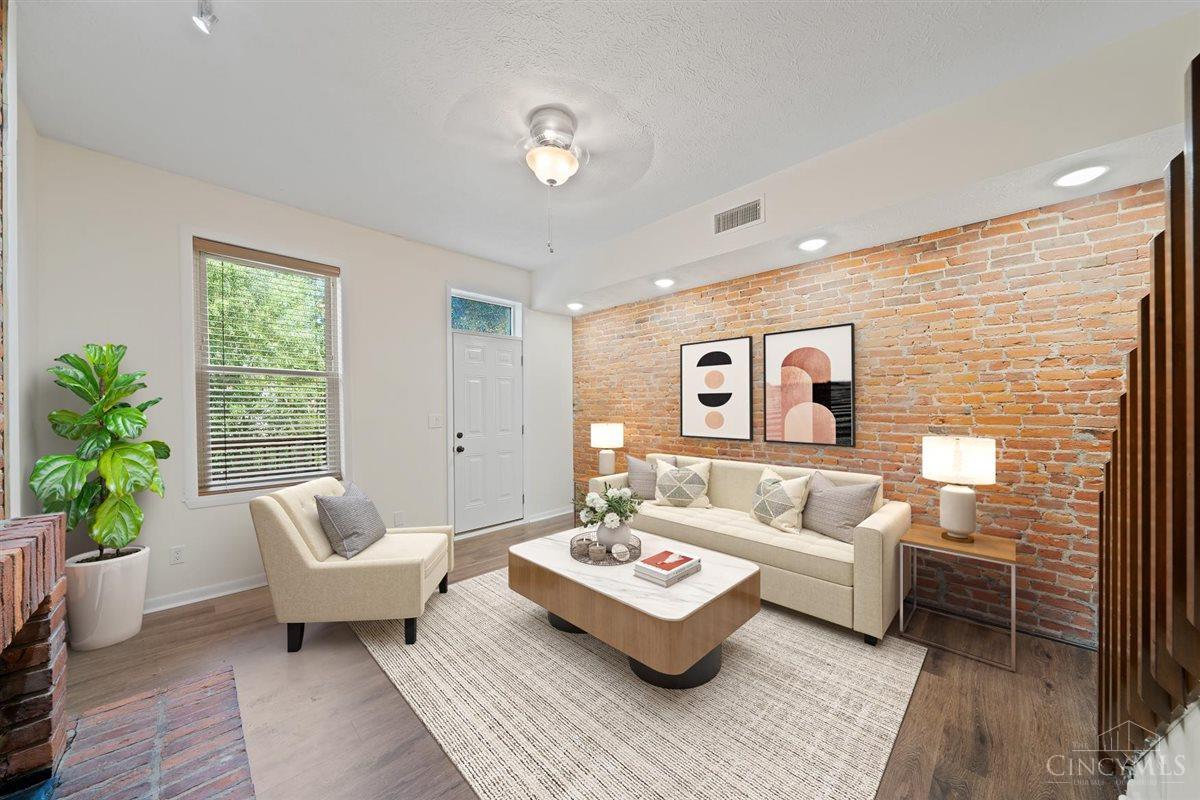 4th image of 1619 Mansfield St, Cincinnati, OH 45202 | MLS# 1889595