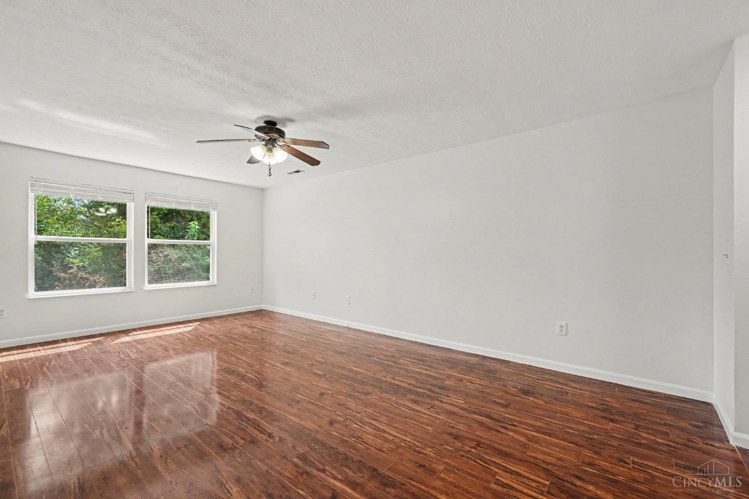 357 Hartford Court, Hamilton Twp, OH, 45039 — photo 7