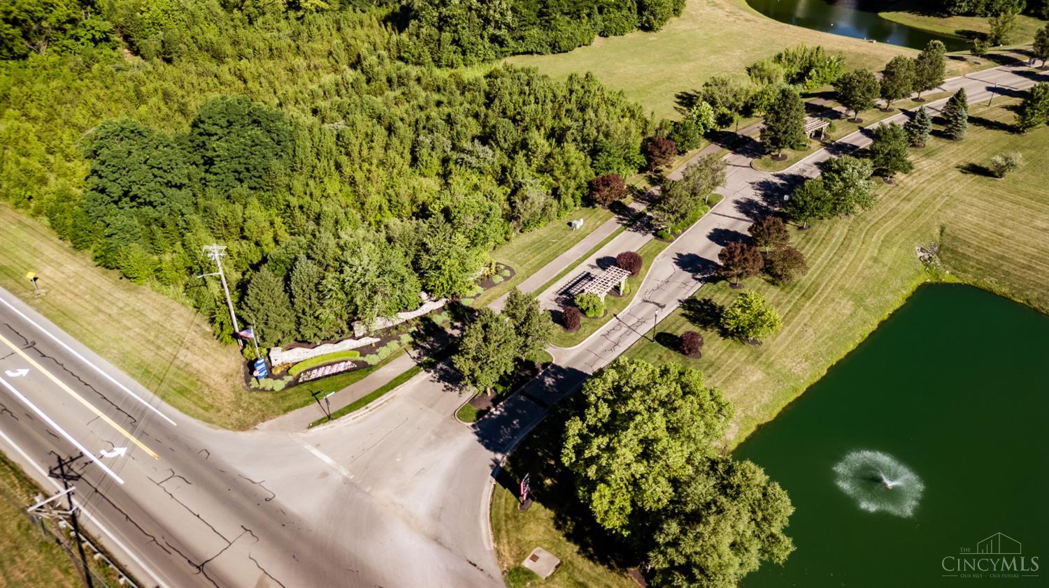 image of 2482 Giacoma Ct, Hamilton Twp, OH 45152 | MLS# 1889845