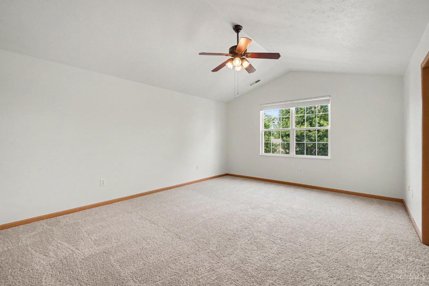 357 Hartford Court, Hamilton Twp, OH, 45039 — photo 15