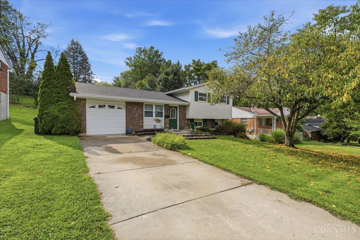 2nd image of 2343 Fairgreen Dr, Green Twp, OH 45238 | MLS# 1889867