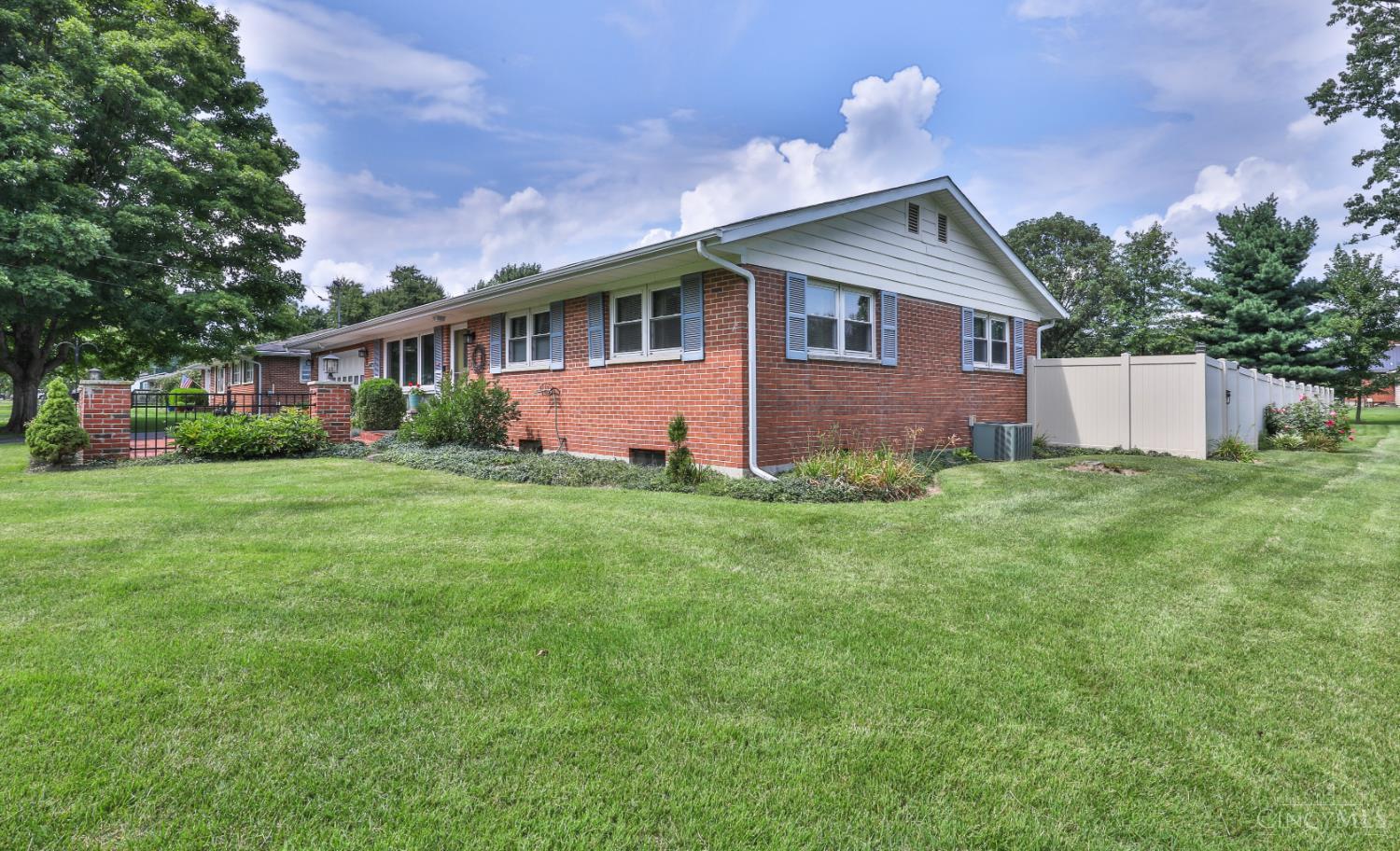 2nd image of 1695 Hillcrest Ave, Union Twp, OH 45177 | MLS# 1889481
