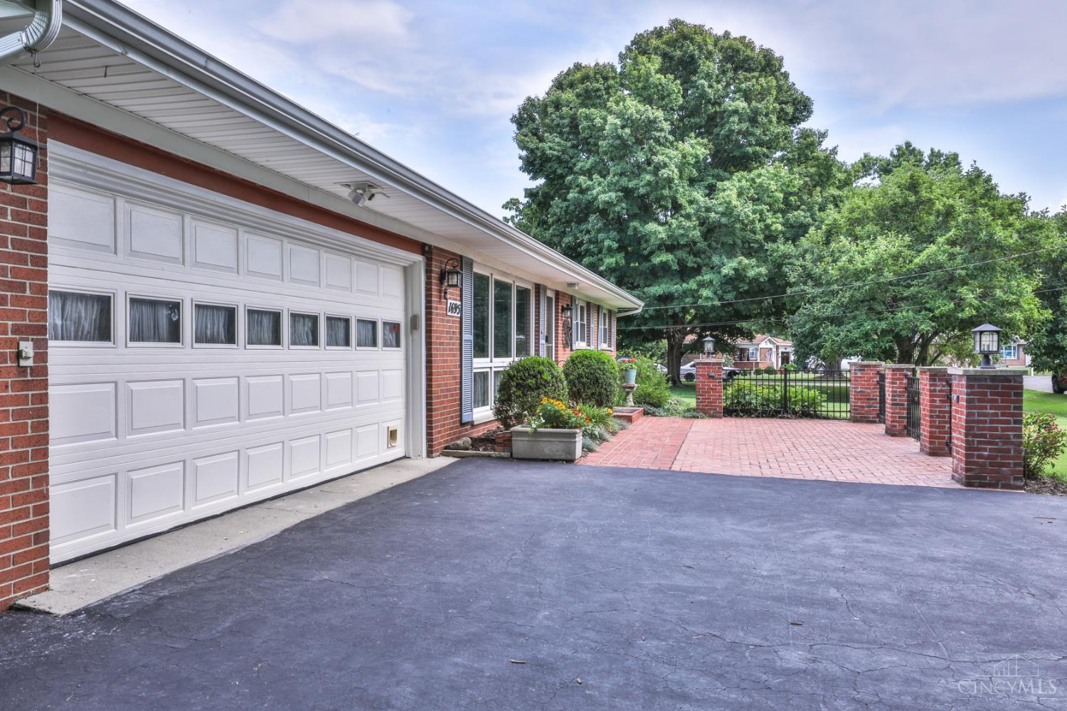 3rd image of 1695 Hillcrest Ave, Union Twp, OH 45177 | MLS# 1889481
