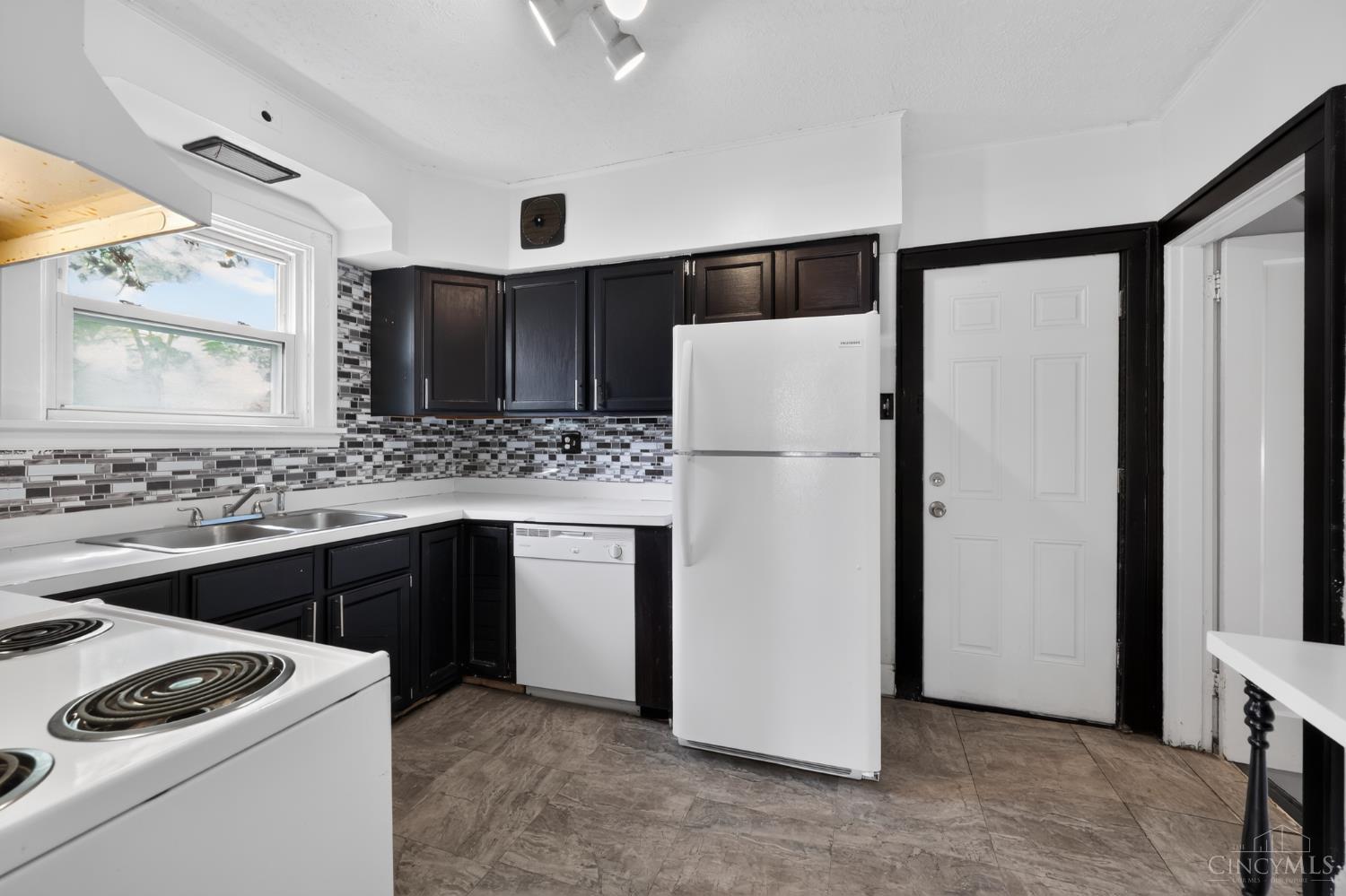 1803 Lawn Avenue, Cincinnati, OH, 45237 — photo 9