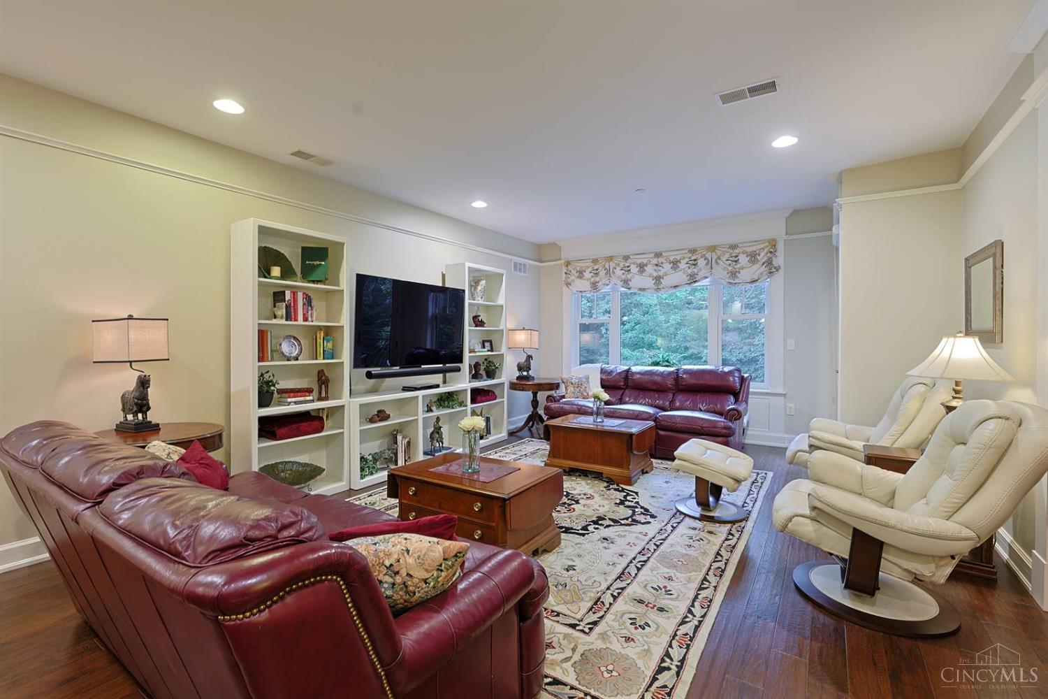 3942 Miami Road #203, Mariemont, OH, 45227 — photo 9