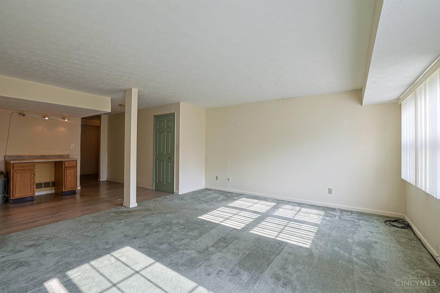 10555 Montgomery Road #35, Montgomery, OH, 45242 — photo 17