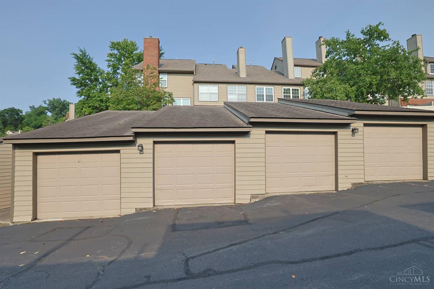 10555 Montgomery Road #35, Montgomery, OH, 45242 — photo 25