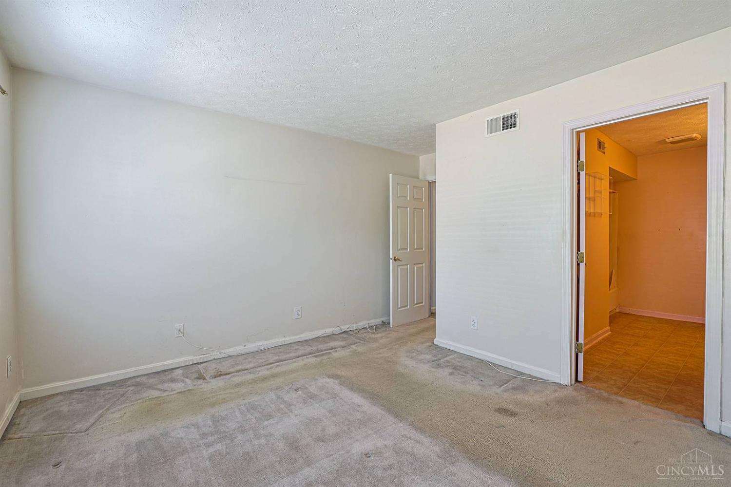 10555 Montgomery Road #35, Montgomery, OH, 45242 — photo 10