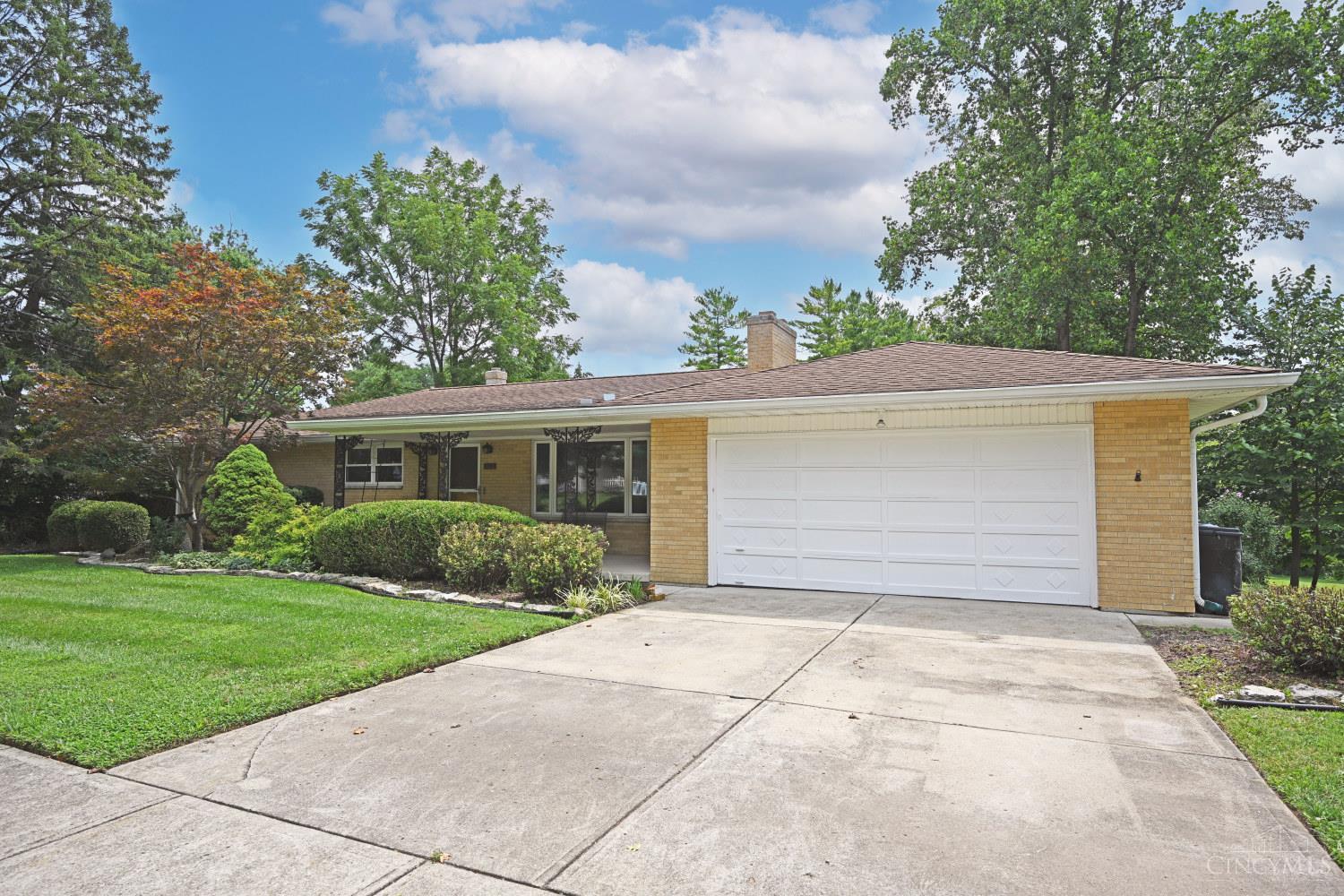 Photo 2 of Sale Pending at 411 Pamela Dr, Oxford, OH 45056 | MLS# 1889863 | Listing updated on 2026-09-19