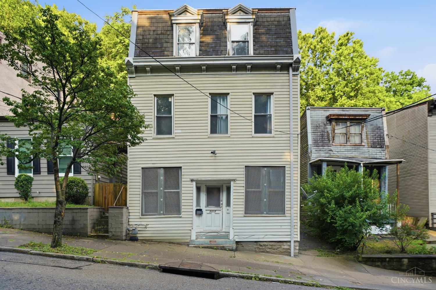 2212 Ravine Street, Cincinnati, OH, 45219 — photo 2