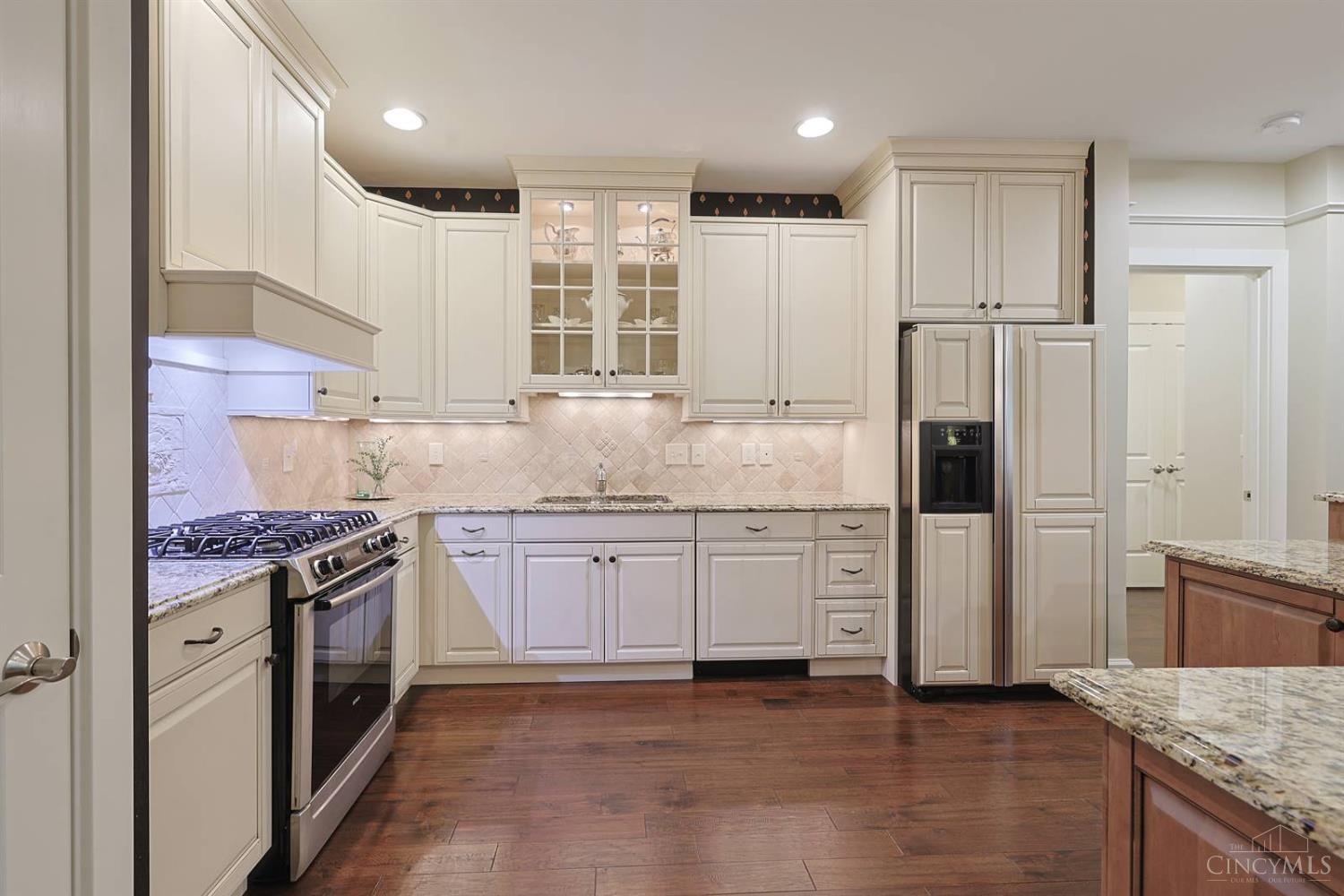 3942 Miami Road #203, Mariemont, OH, 45227 — photo 15