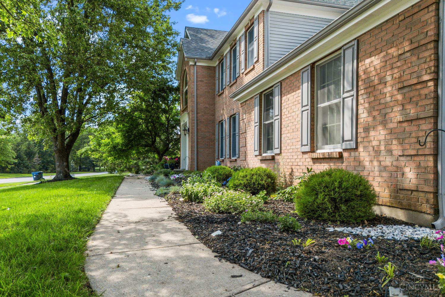 image of 1210 Ascot Dr, Hamilton Twp, OH 45039 | MLS# 1890072