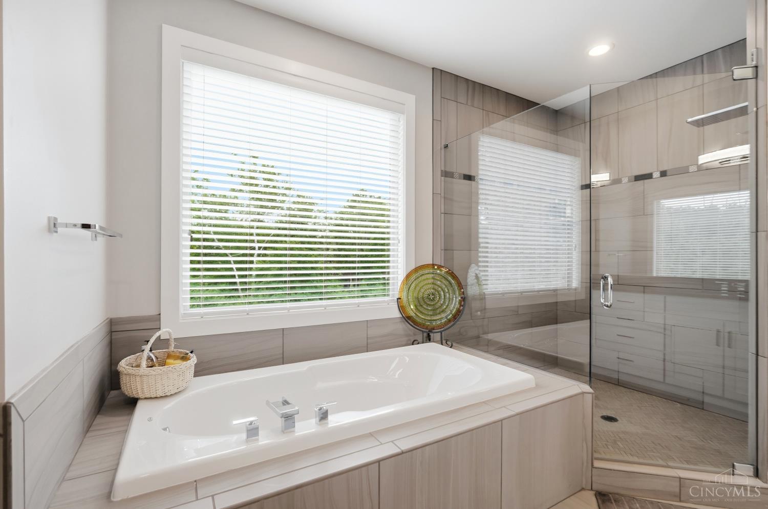 8009 Bennington Drive, West Chester, OH, 45241 — photo 30