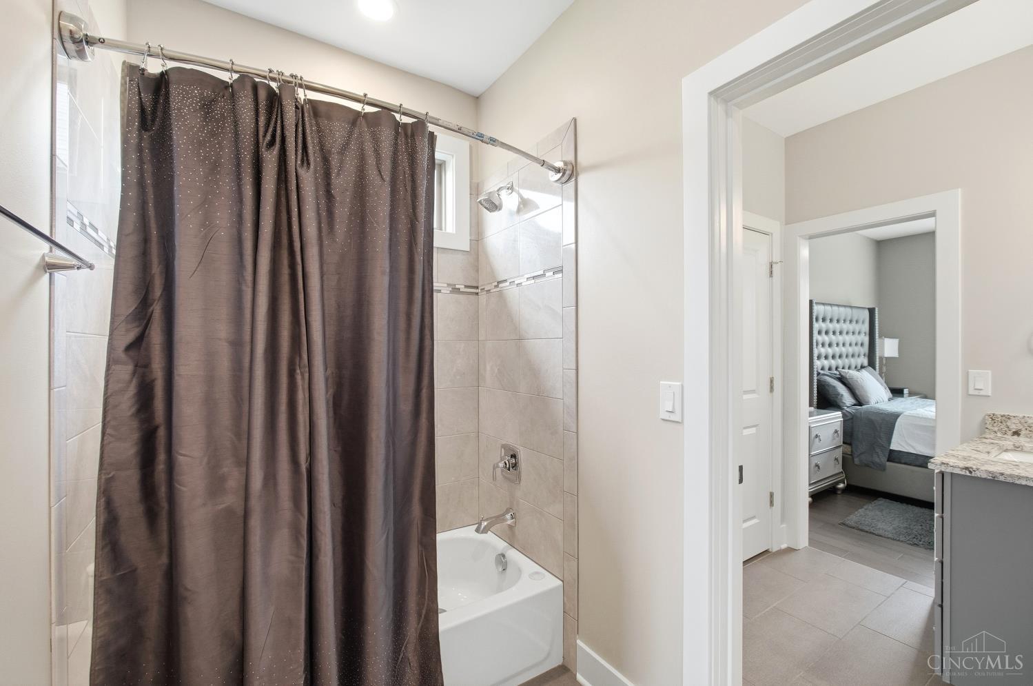 8009 Bennington Drive, West Chester, OH, 45241 — photo 39