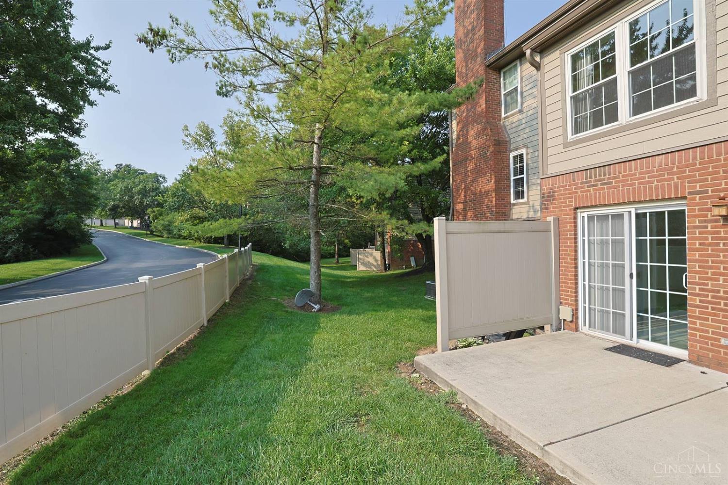 10555 Montgomery Road #35, Montgomery, OH, 45242 — photo 24