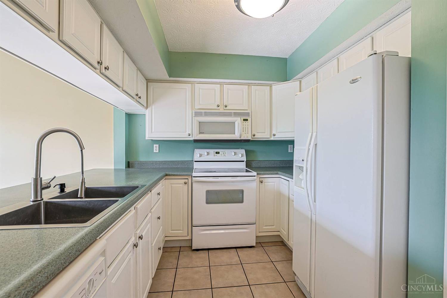 10555 Montgomery Road #35, Montgomery, OH, 45242 — photo 6