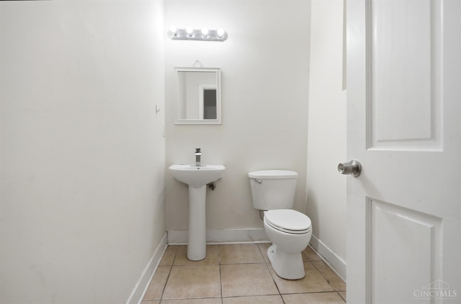 2212 Ravine Street, Cincinnati, OH, 45219 — photo 10