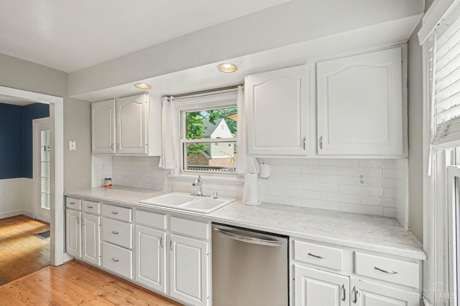 6301 Cambridge Avenue, Cincinnati, OH, 45230