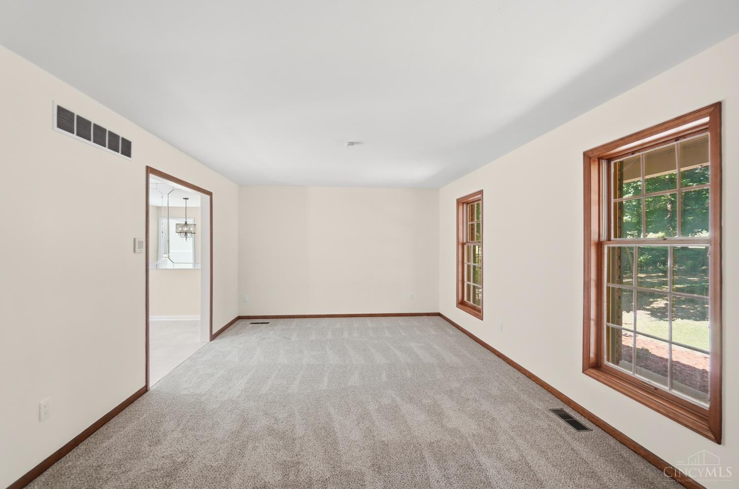 2043 Greenpine Drive, Springfield Twp., OH, 45231 — photo 8