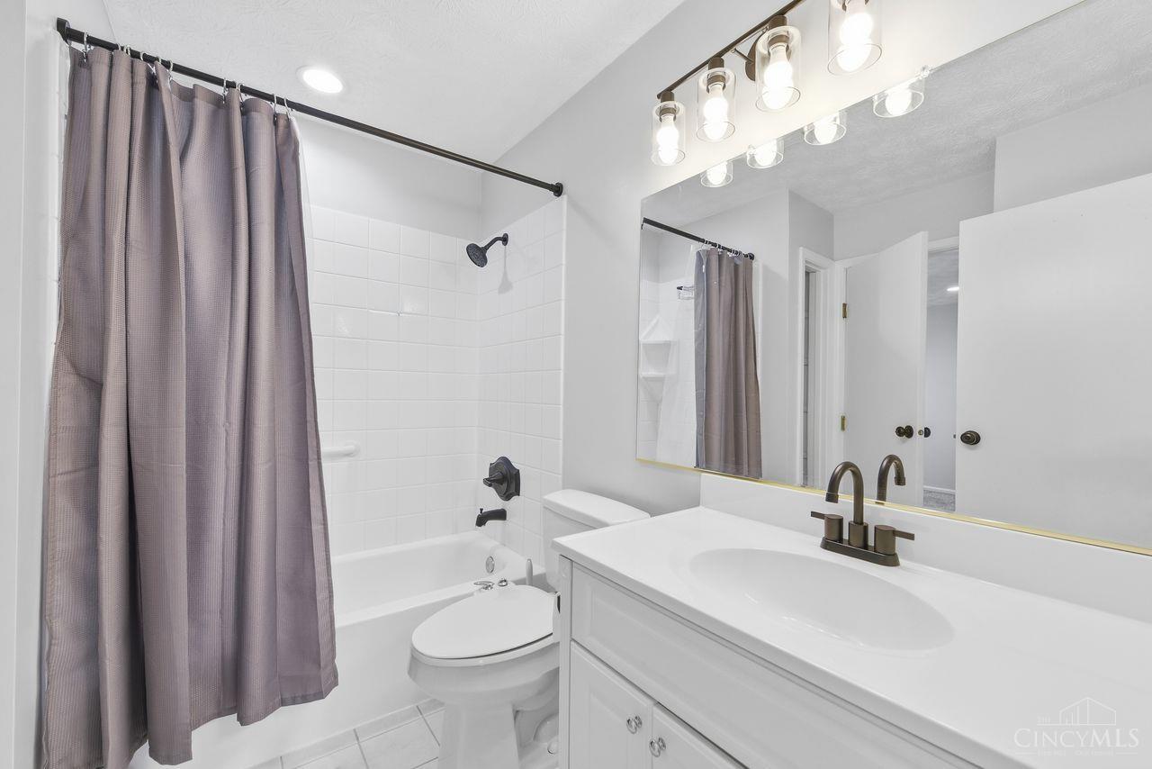 124 Chapel Hill Drive, Fairfield, OH, 45014 — photo 9