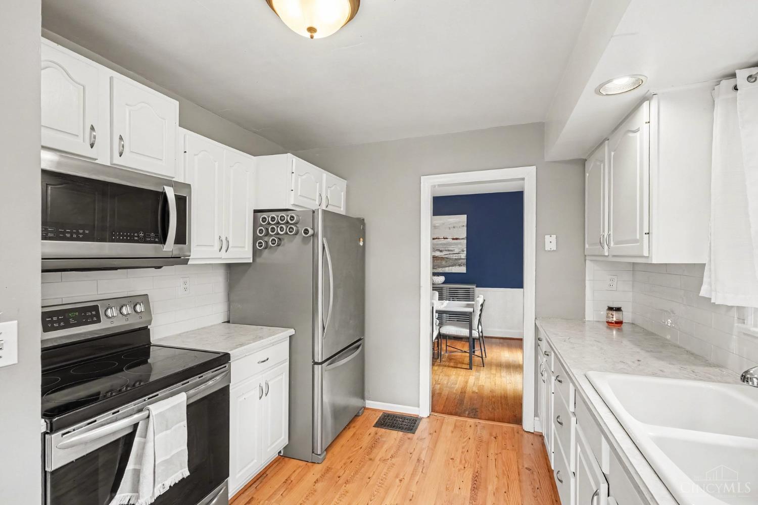 6301 Cambridge Avenue, Cincinnati, OH, 45230