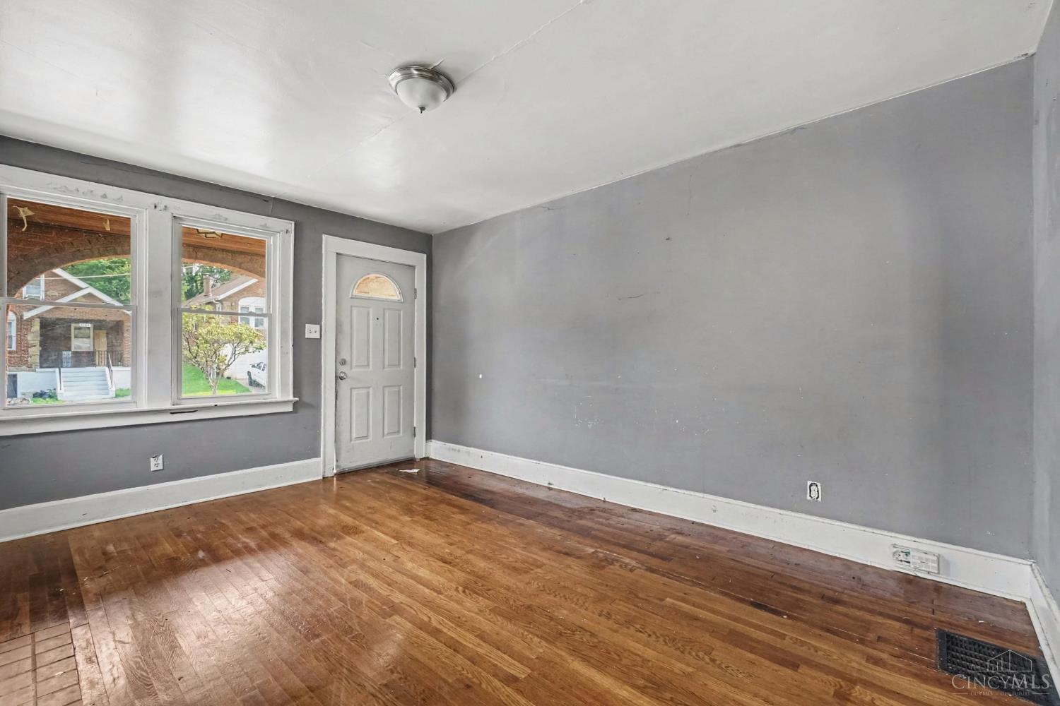 2nd image of 4112 Vinedale Ave, Cincinnati, OH 45205 | MLS# 1889564