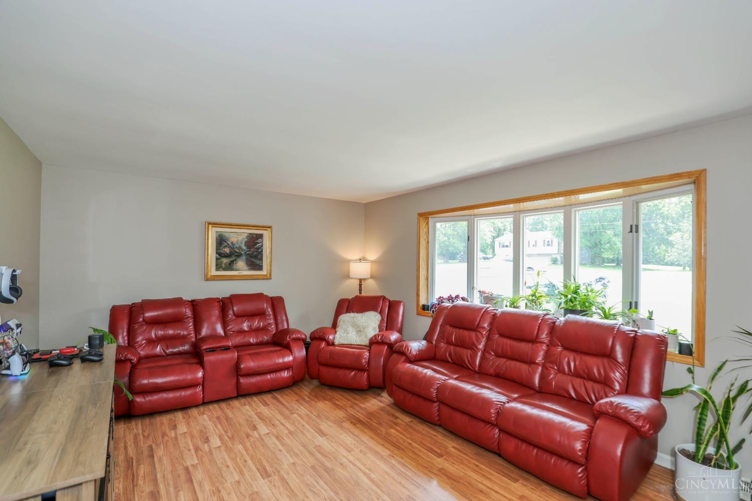 Photo 4 of Sale Pending at 302 Apache Trl, Loveland, OH 45140 | MLS# 1889535 | Listing updated on 2026-09-13