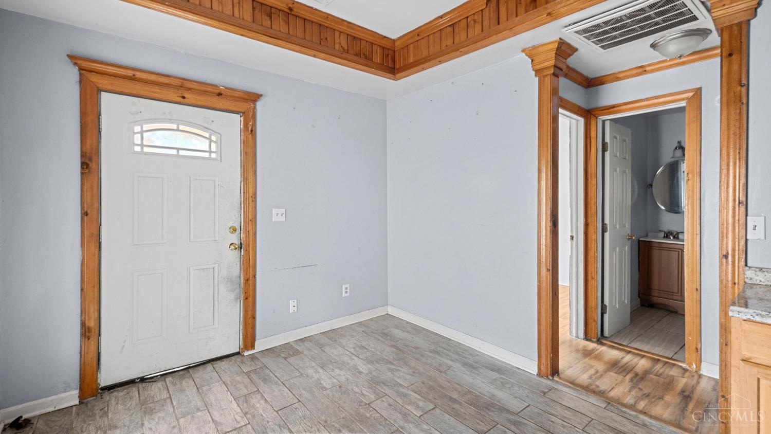 3rd image of 6264 Simpson Ave, Cincinnati, OH 45224 | MLS# 1890203