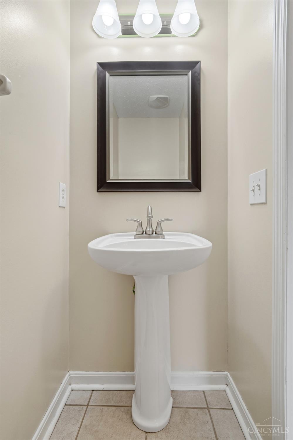 908 Pine Needle Place, Hamilton Twp, OH, 45039 — photo 19