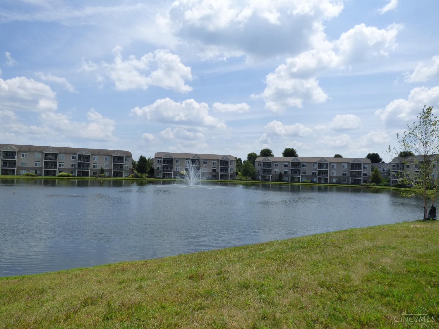 Listing Photo 2 - Condo for sale in building located at 4567 Winners Cir, Batavia, OH 45103 - Unit #