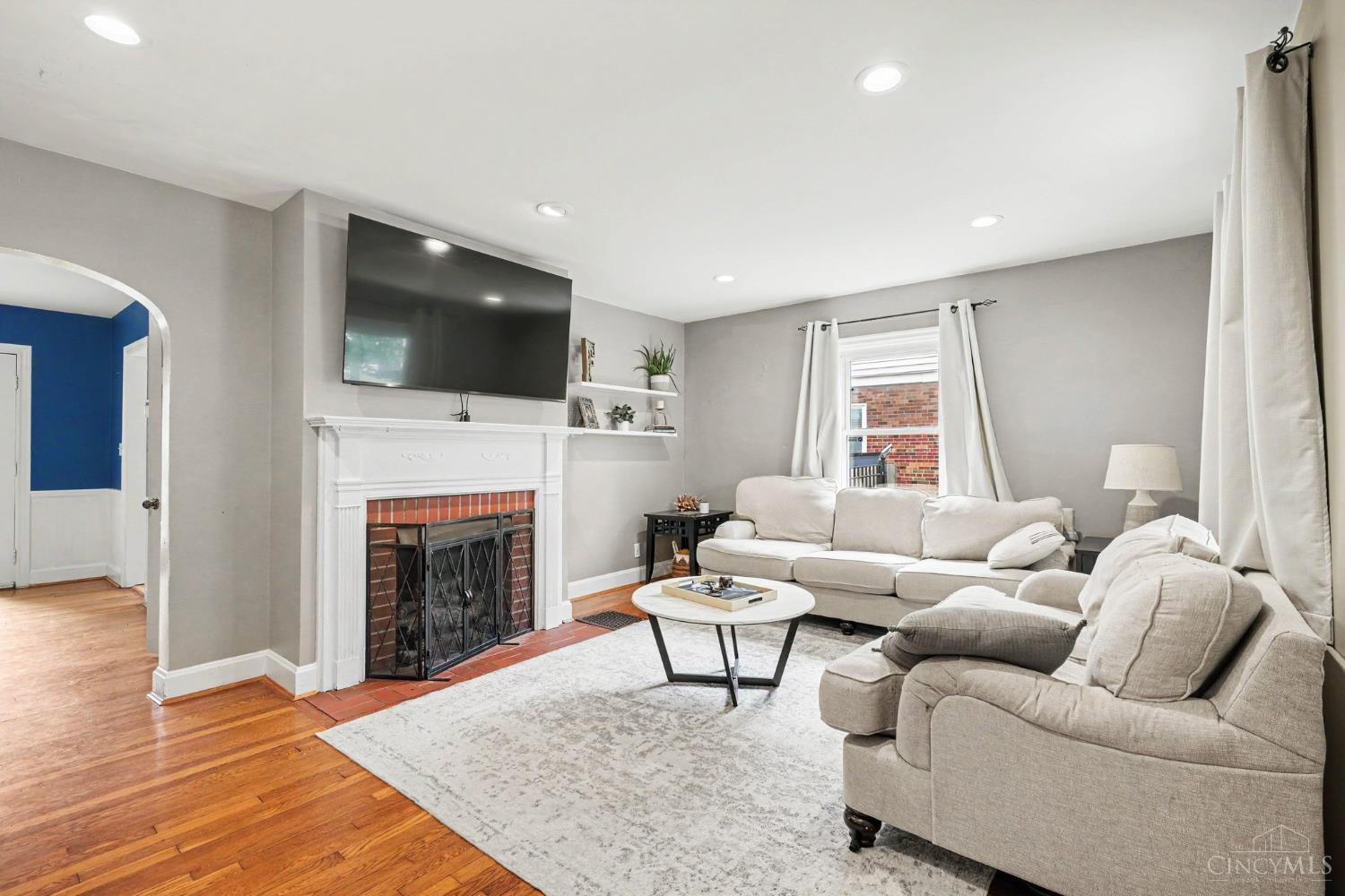 6301 Cambridge Avenue, Cincinnati, OH, 45230