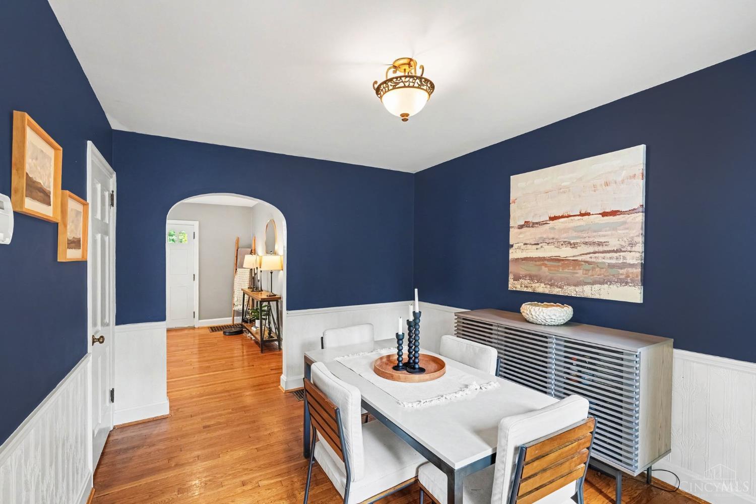 6301 Cambridge Avenue, Cincinnati, OH, 45230