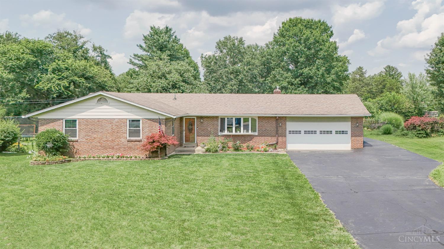 Photo 1 of Sale Pending at 302 Apache Trl, Loveland, OH 45140 | MLS# 1889535 | Listing updated on 2026-09-13