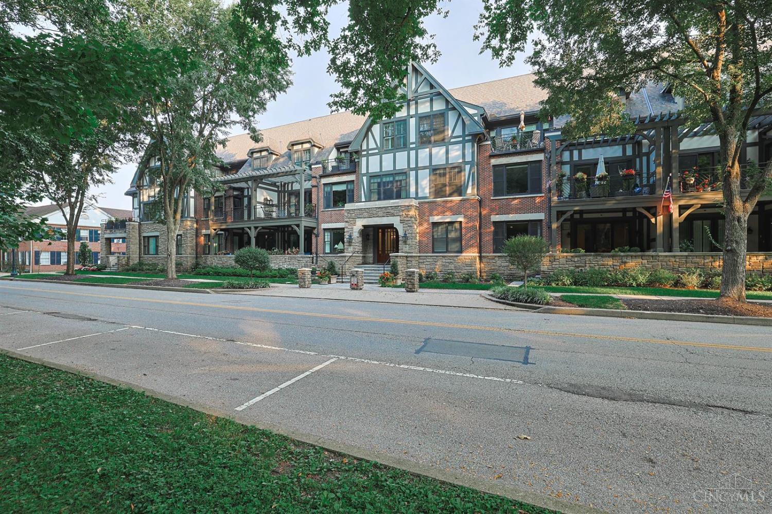 3942 Miami Road Unit: 203